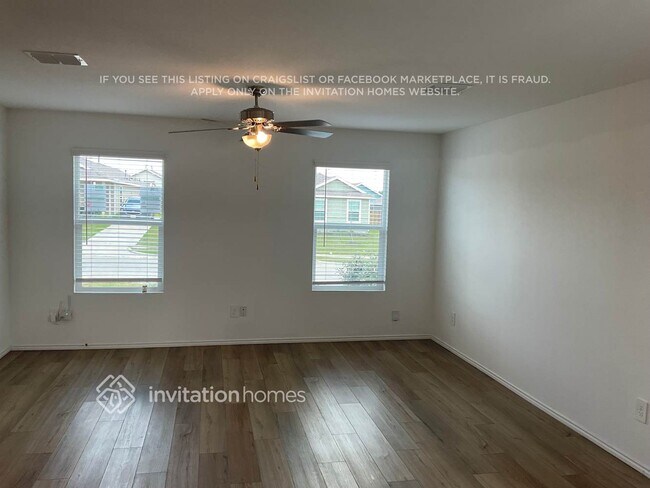 Foto del edificio - 3220 Crestone Dr