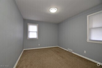 Building Photo - 4666 E 86th St