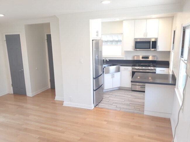 Foto del edificio - 5341 Vantage Ave