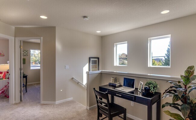 Foto del edificio - 15935 NW French Ln