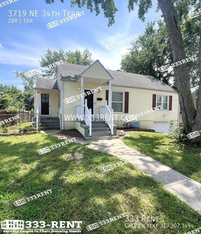 Building Photo - 3719 NE 34th Terrace