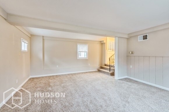 Building Photo - 41 S Cedarbrook Rd