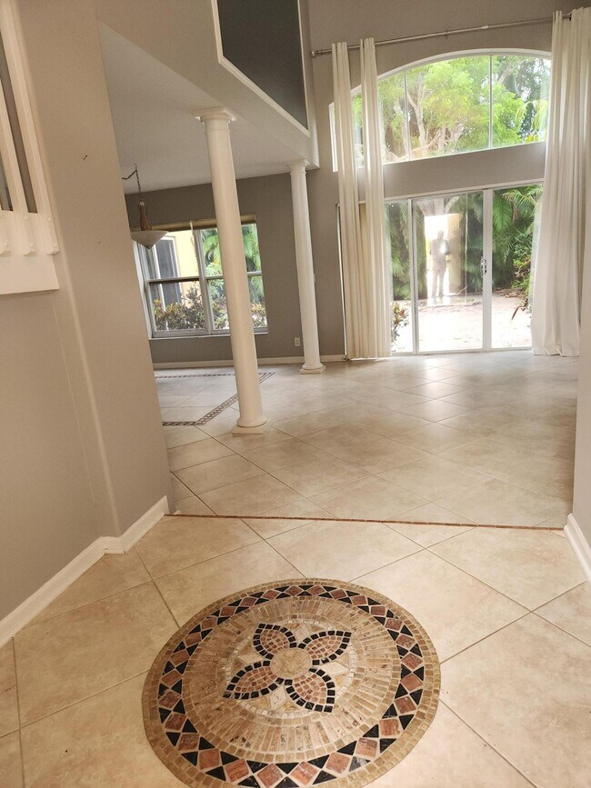 Foto del edificio - 5242 Victoria Cir