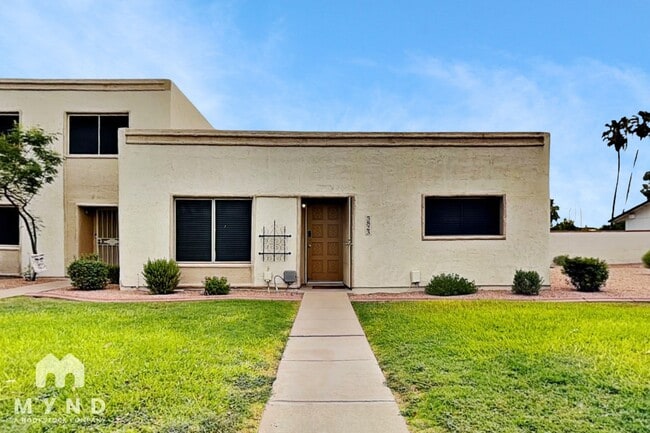 Building Photo - 5823 N 81st St