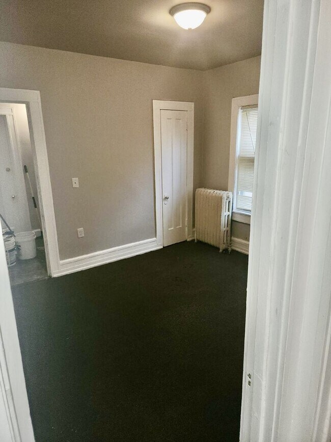 Foto del edificio - 4502-4504 W Lloyd St. (Duplex)