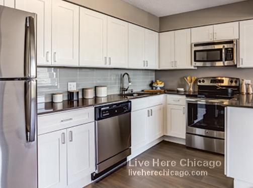 Foto principal - 2401 N Clark St