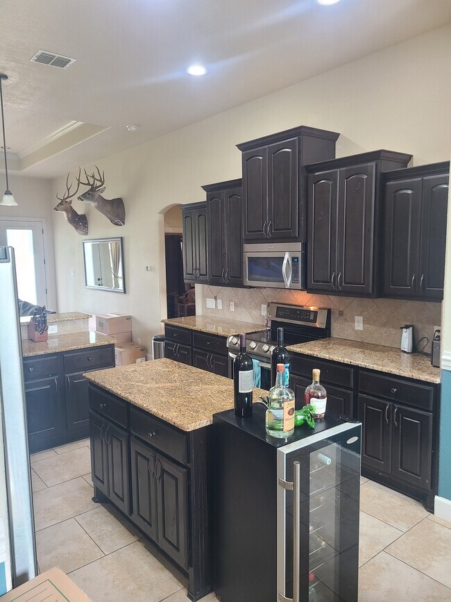 Foto del edificio - 15508 Fox Ln