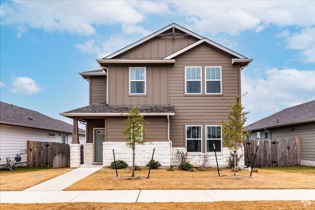 Building Photo - 122 Fairmeadow Downs Dr