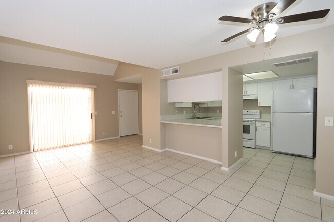 Foto del edificio - 1342 W Emerald Ave