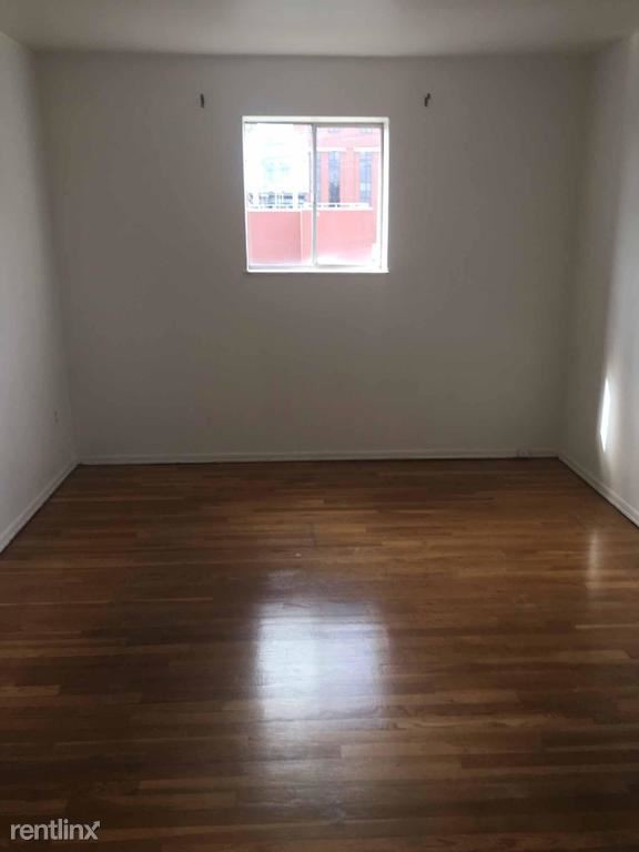 Building Photo - 341 Gross St