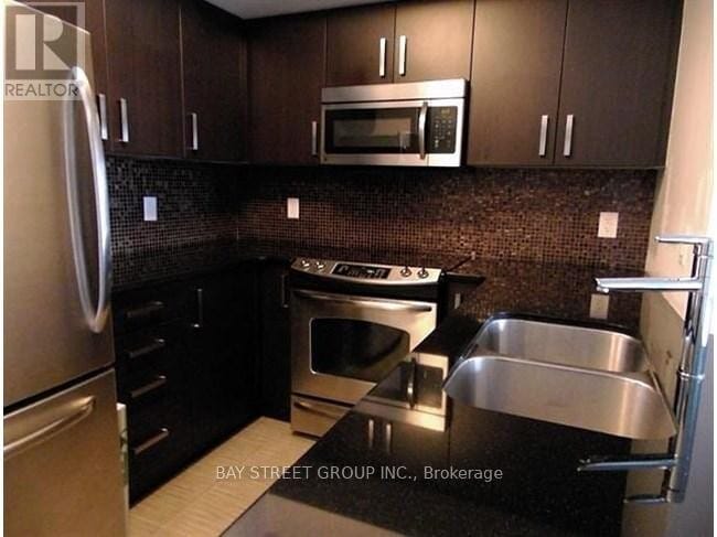 Building Photo - 17-817 Anndale Dr