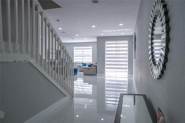 Foto del edificio - 7333 NW 113th Ct
