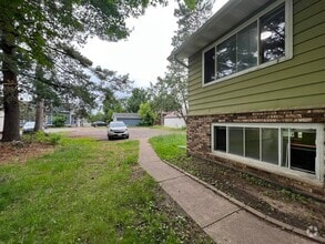 Building Photo - 2306 N 6th St