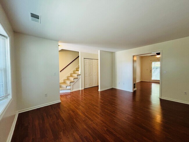 Foto del edificio - 3 Bedroom, 2 Bath Townhouse