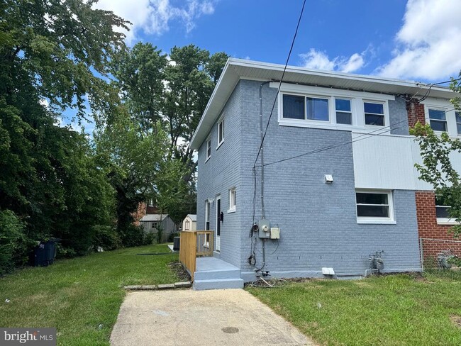 Building Photo - 2806 Keith St