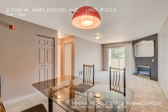 Building Photo - 2709 W Maplewood Ave