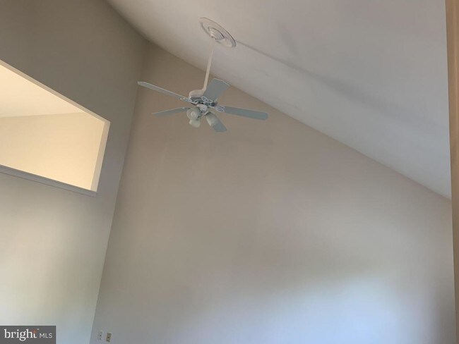 Building Photo - 1002 Nicholas Way