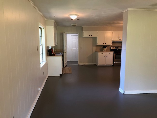 Foto del edificio - 2703 Pine Cir Dr