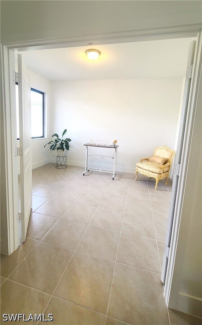 Foto del edificio - 5322 Nevola Ave