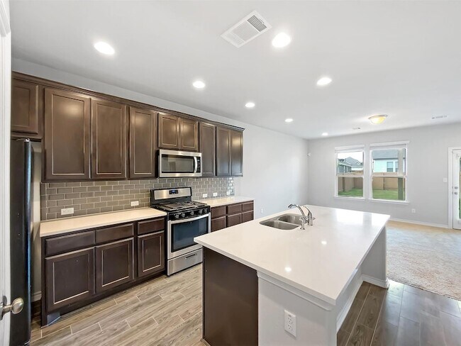 Building Photo - 113 Spanish Foal Trail