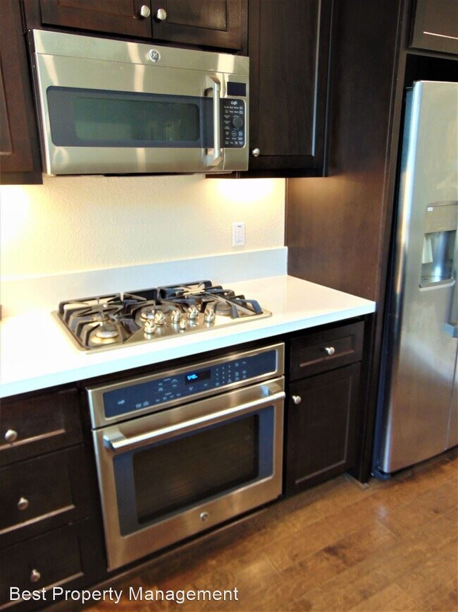 Building Photo - 2 br, 2.5 bath House - 347 Basswood Common #3