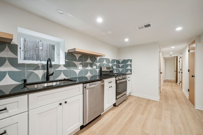 Photo - 1928 Harrison St Apartment