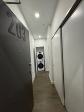 Building Photo - 5511-5511 Bilby St