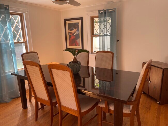 Dining Room - 1292 N High St