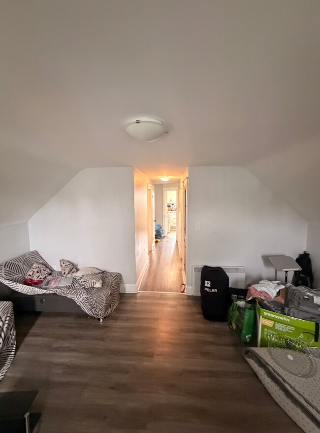 Photo du bâtiment - 19 Linden Ave
