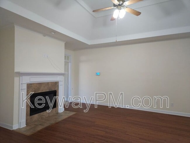 Foto del edificio - 619 Archard Dr