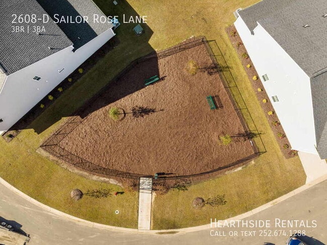 Foto del edificio - 2608-D Sailor Rose Ln