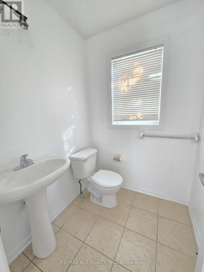 Building Photo - 901 Rigo Crossing