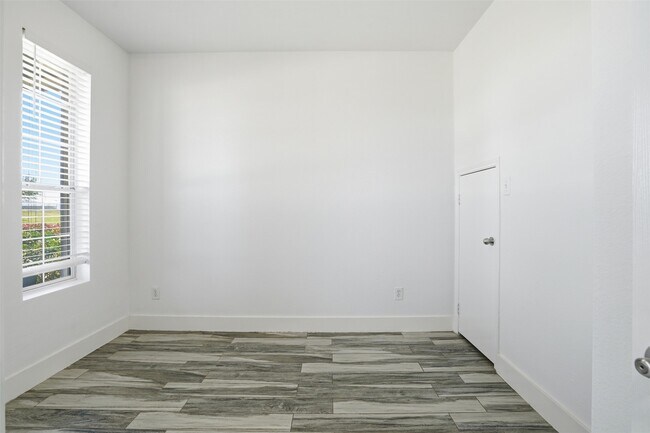 Building Photo - 14410 Long Meadow Dr