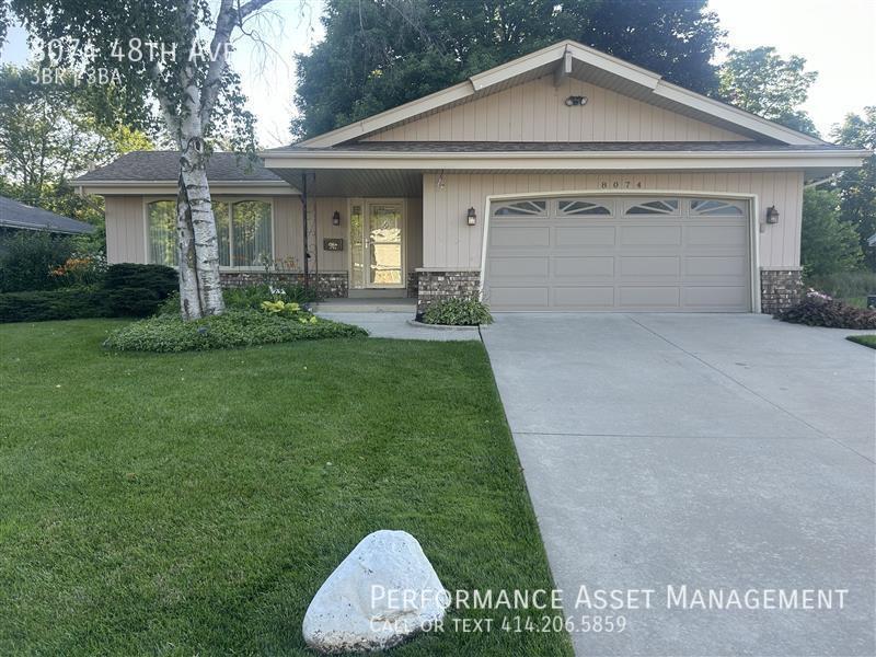 Foto principal - Stunning ranch home in quiet Kenosha neigh...