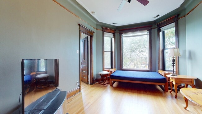 Building Photo - 5424 N Campbell Ave