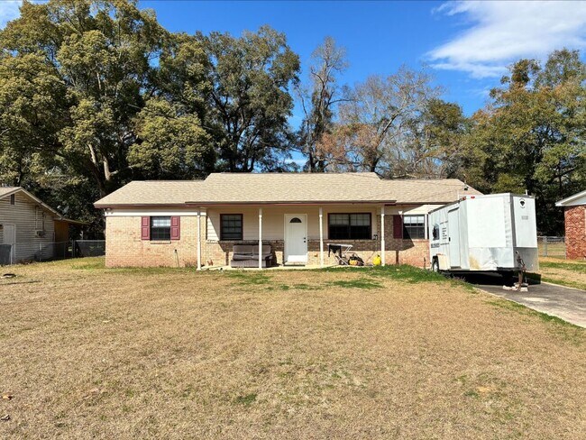 Foto del edificio - 1852 Hopkins Dr