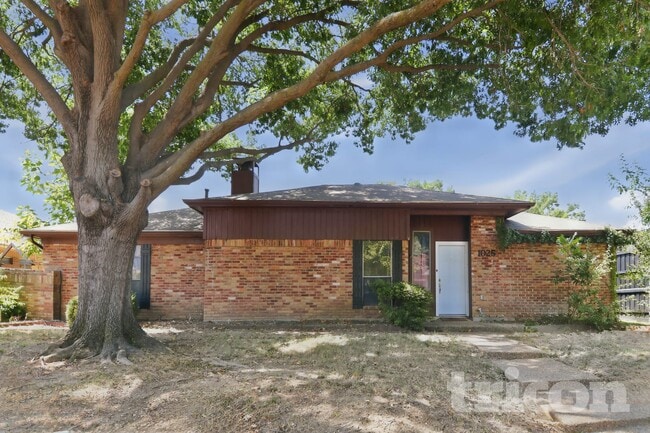 Building Photo - 1025 Oxfordshire Dr
