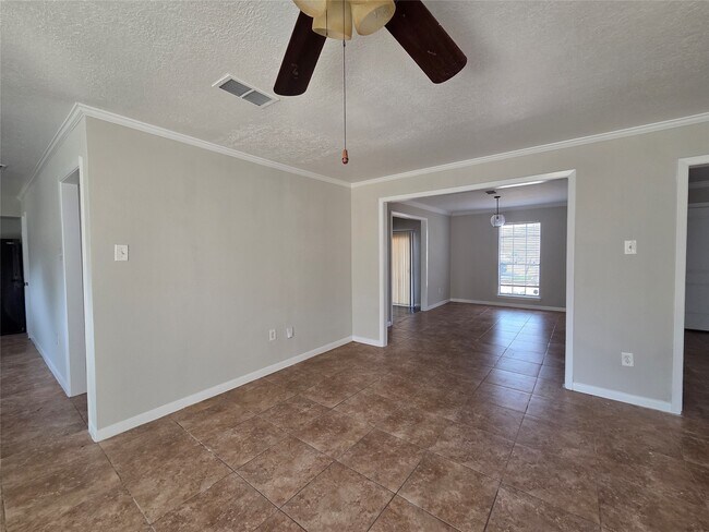 Building Photo - 1853 Dolphin Dr