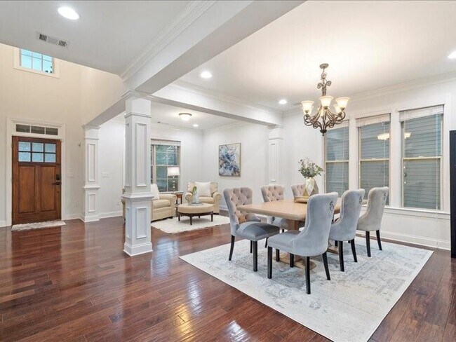 Foto del edificio - 210 Ashland Ct