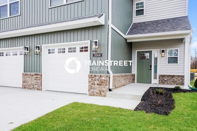 Foto del edificio - 3 Bedroom Pet-Friendly Home in Jeffersonville, IN with Main Street Renewal