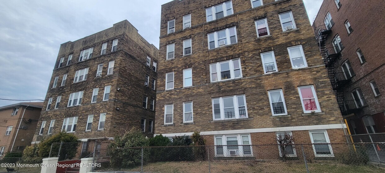 Primary Photo - 99 Gregory Ave