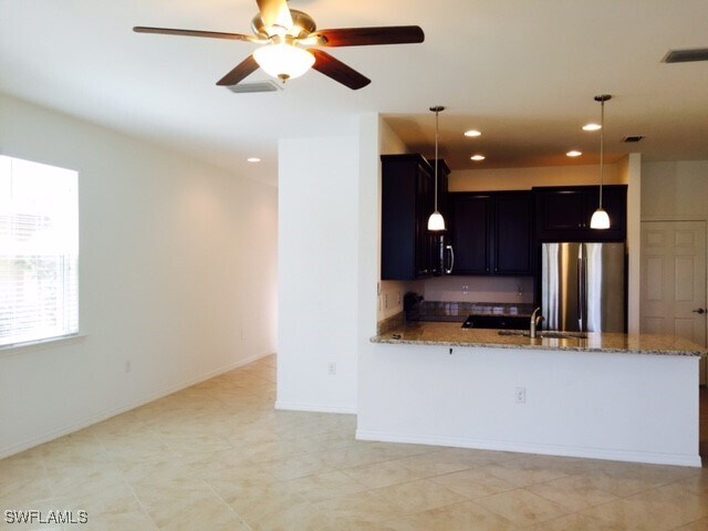 Building Photo - 10830 Alvara Way