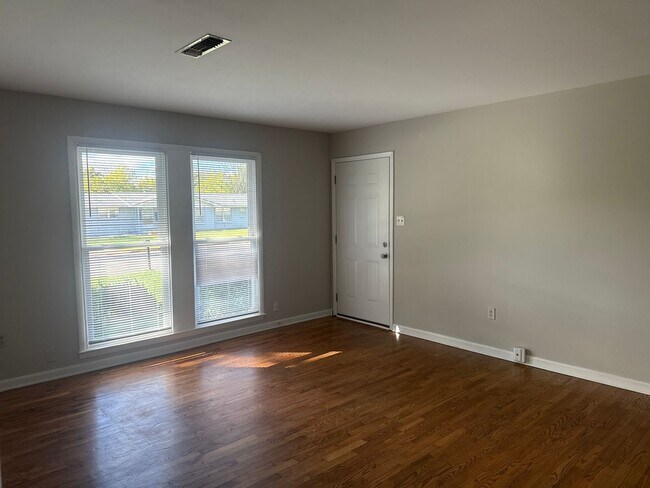 Foto del edificio - Two Bedroom One Bath