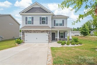 Building Photo - 5613 Amelia Ln