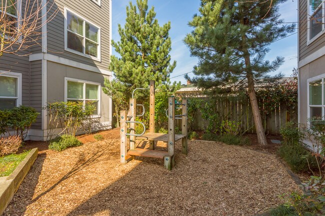 Foto del edificio - 11050 16th Ave SW