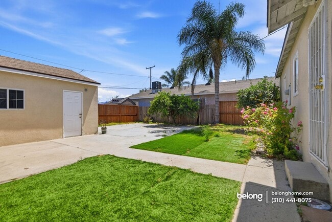 Building Photo - 7090 Lime Ave