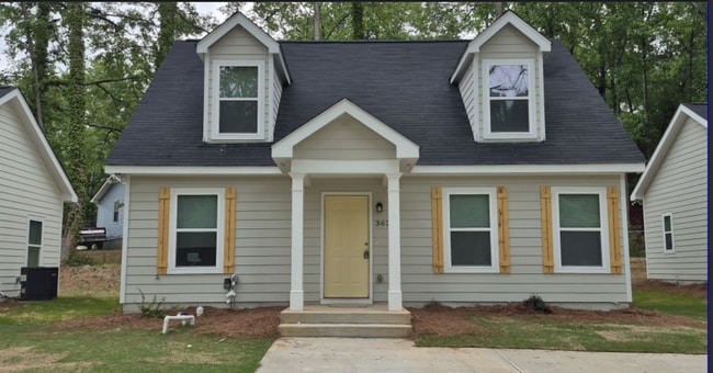 Building Photo - 362 Washington Dr