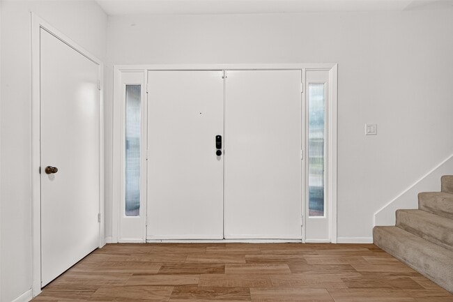 Building Photo - 2103 Winged Foot Dr