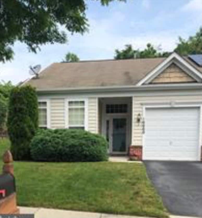 Primary Photo - 10000 Goldenwood Ct