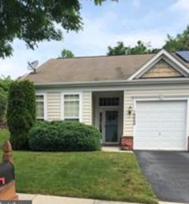 Photo - 10000 Goldenwood Ct House